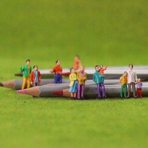 FIGURKI NA MAKIETĘ 1:87 H0 MIX 10 SZTUK FIGURKI NA MAKIETĘ 1:87 H0 MIX 10 SZTUK